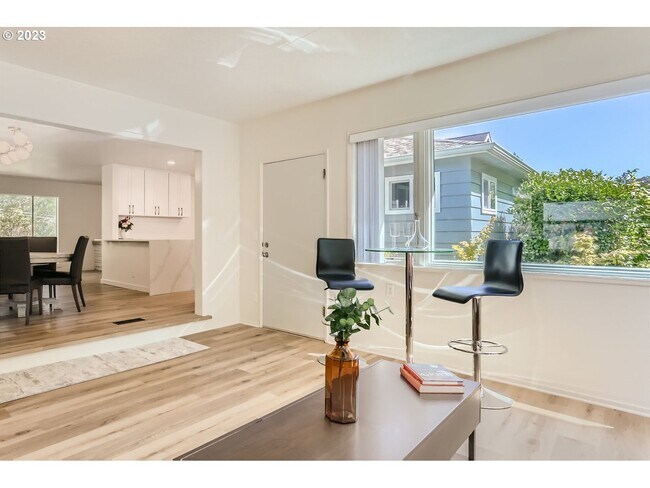 Building Photo - 2020 Wembley Park Rd