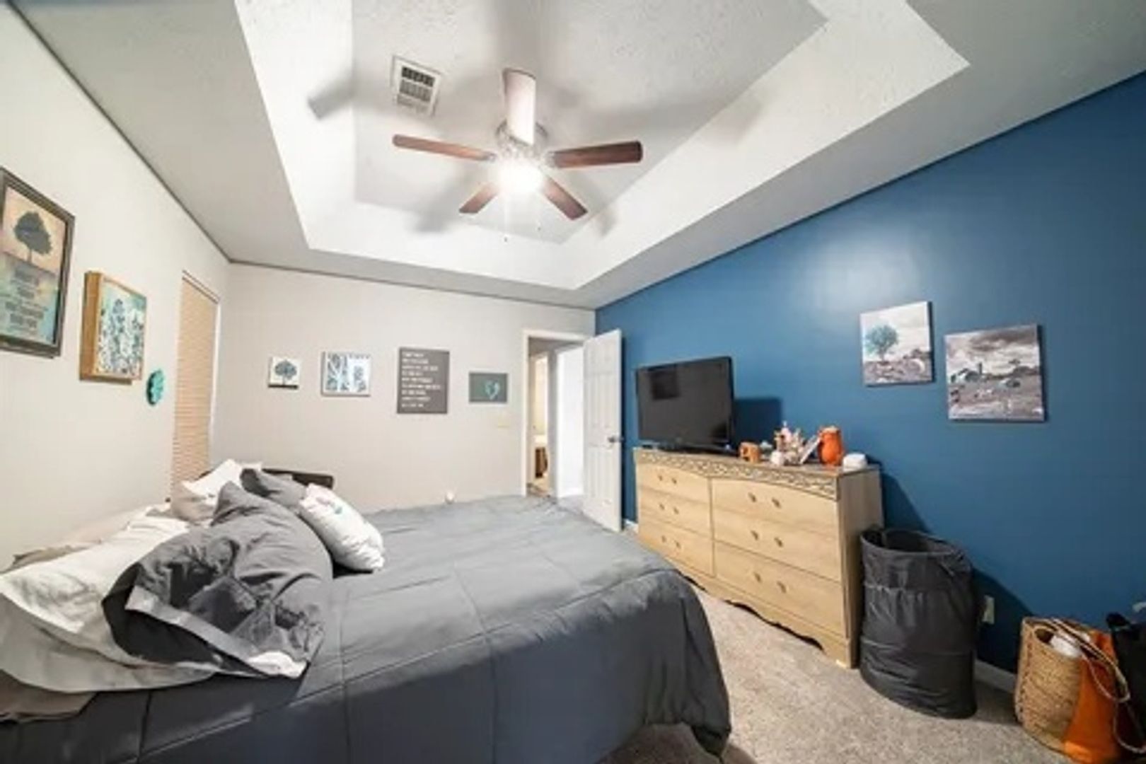 Building Photo - 5208 Spinnaker Ct