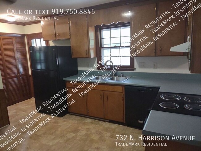 Building Photo - 732 N Harrison Ave