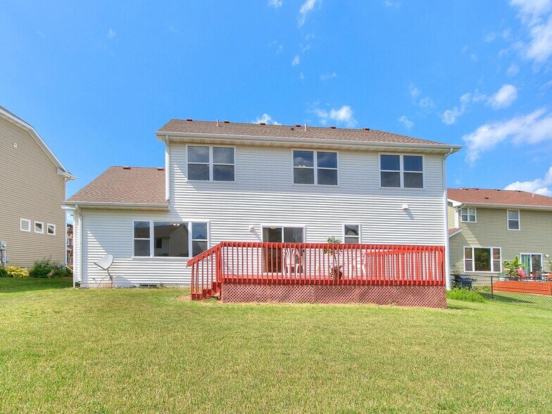 Building Photo - 15222 Aurora Cir
