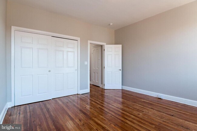 Building Photo - Charming 2 Bedroom/2.5 Bathroom Townhome in Patterson Neighborhood, MD!