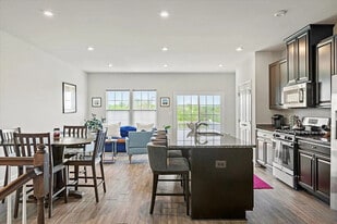 Building Photo - 2065 Elm Tree Ct