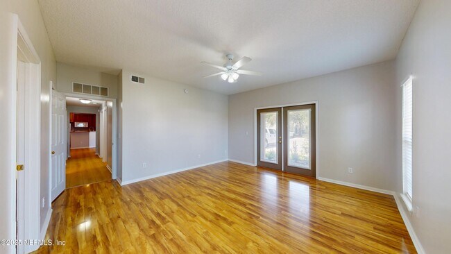 Building Photo - 211 Jardin De Mer Pl