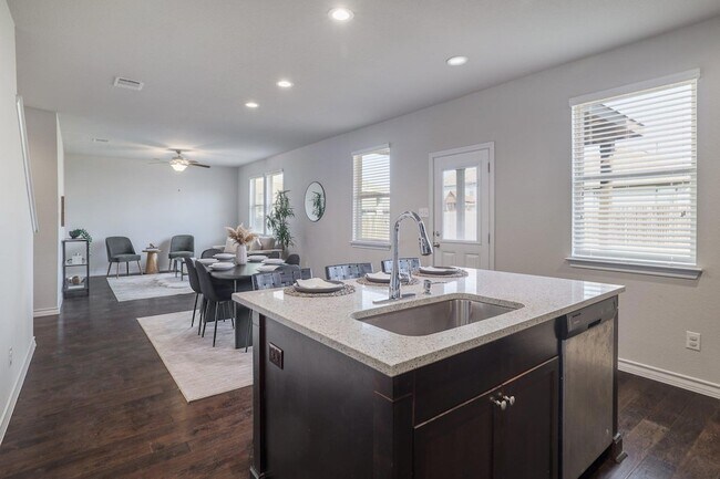 Building Photo - 6792 Catania Loop