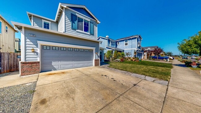 Building Photo - Bright two story 3 Bedroom 2.5 Bathroom Ho...