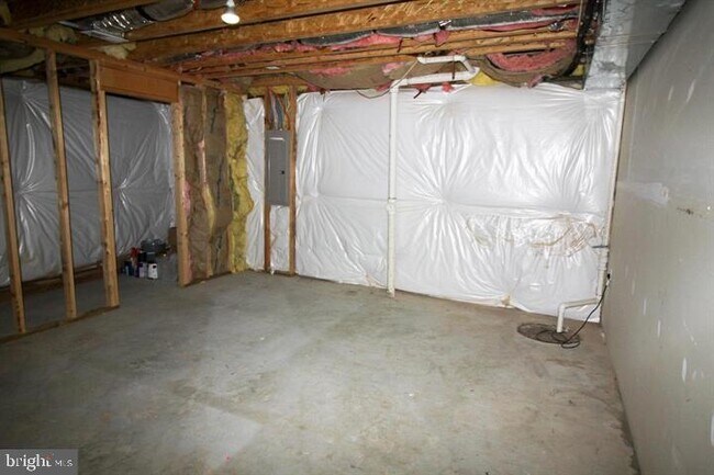 Building Photo - 35382 Gosling Ln