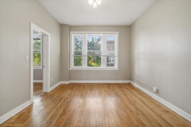 Building Photo - 1500 48th Ct
