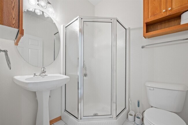 Building Photo - 5221 Village Run Ave