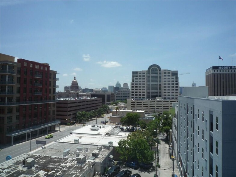 Building Photo - 1800 Lavaca St