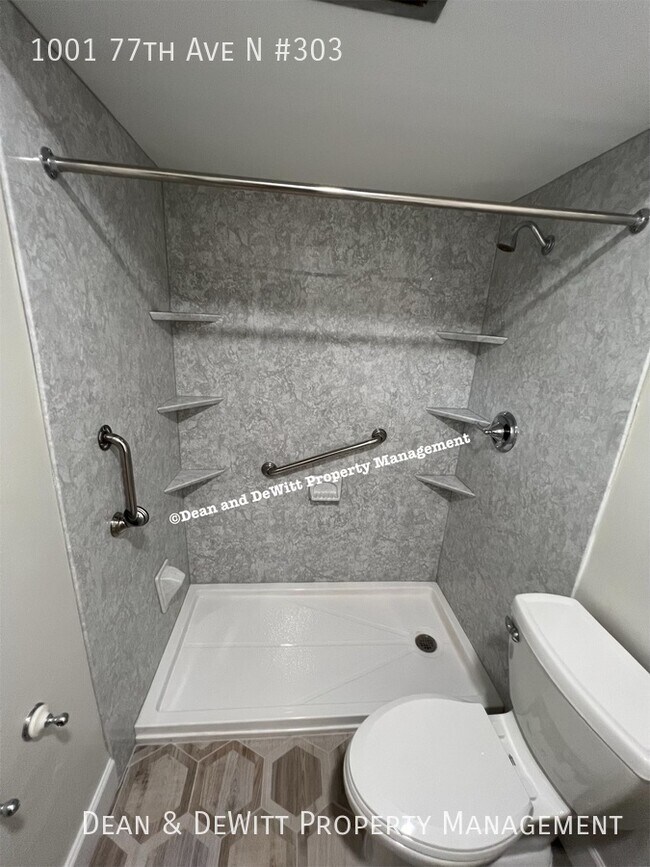 Building Photo - 1001 77th Ave N