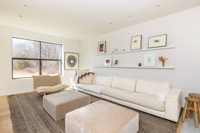 Building Photo - 232 Mitchell Ln