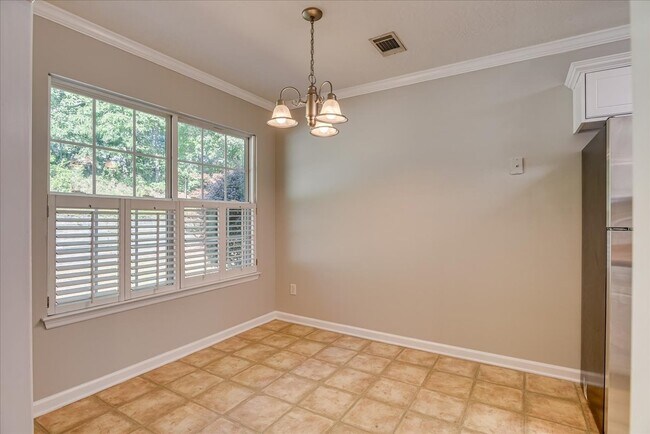 Building Photo - 1348 Wendell Ln