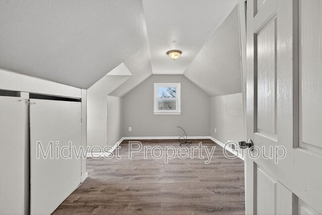 Building Photo - 1157 Redman Blvd