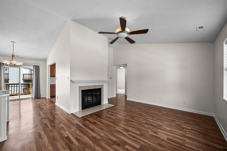 Building Photo - 1614 Thrush Ter