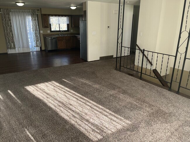 Kitchen includes major appliances - 5400 W 44th St