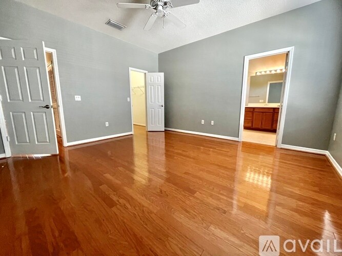 master bed - 7230 Hamilton Rd