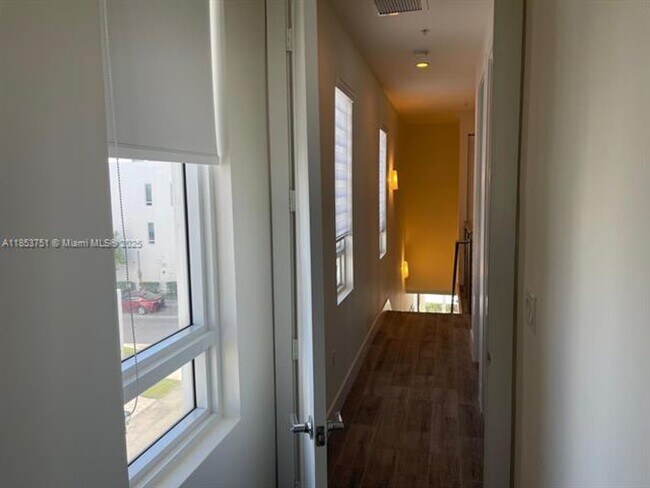 Building Photo - 6415 NW 102nd Path