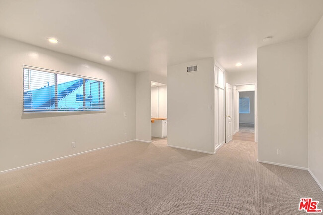 Building Photo - 4509 Don Miguel Dr