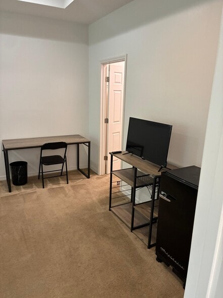 Building Photo - 4247 Gumbo Limbo Dr