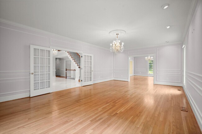 Building Photo - 9809 Hall Rd