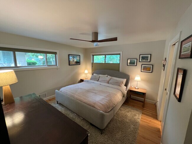 Building Photo - 2209 E Floyd Pl