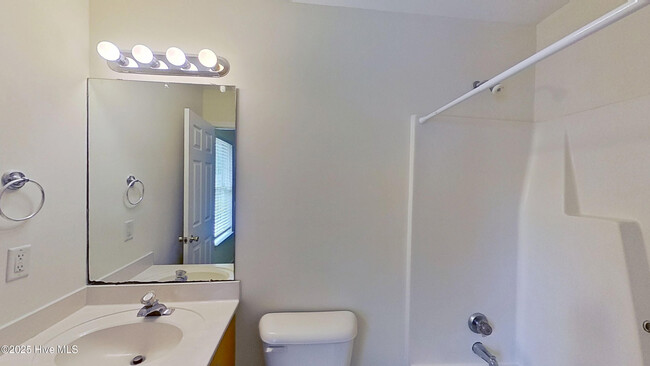 Building Photo - 4264 Sunglow Dr