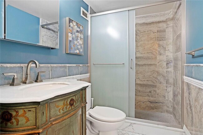 Building Photo - 3725 S Ocean Dr