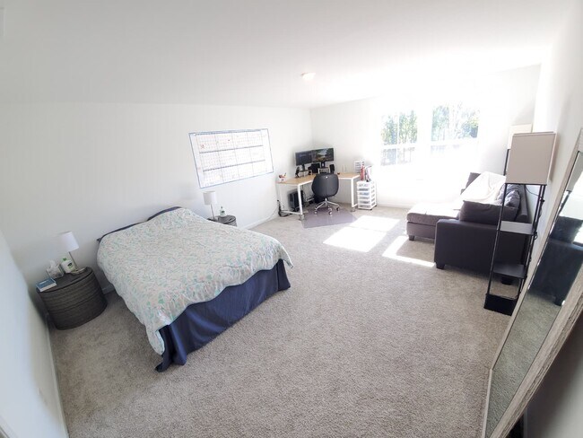 Building Photo - 2921 Salinger Wy