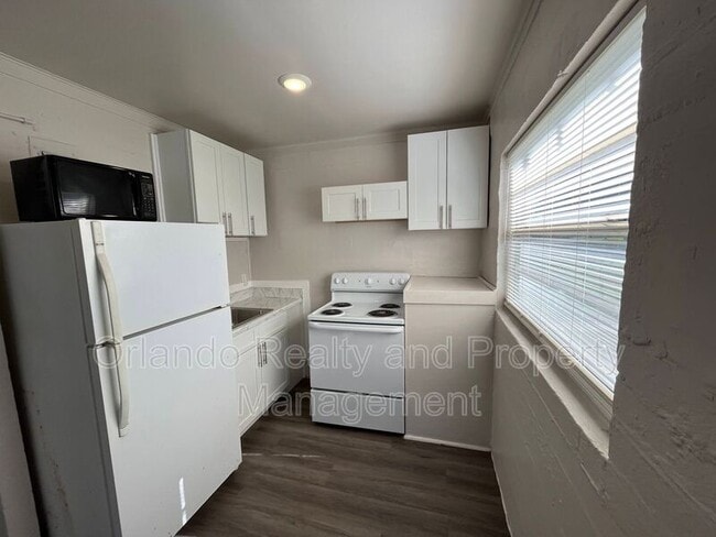 Building Photo - 1339 Winnifred St