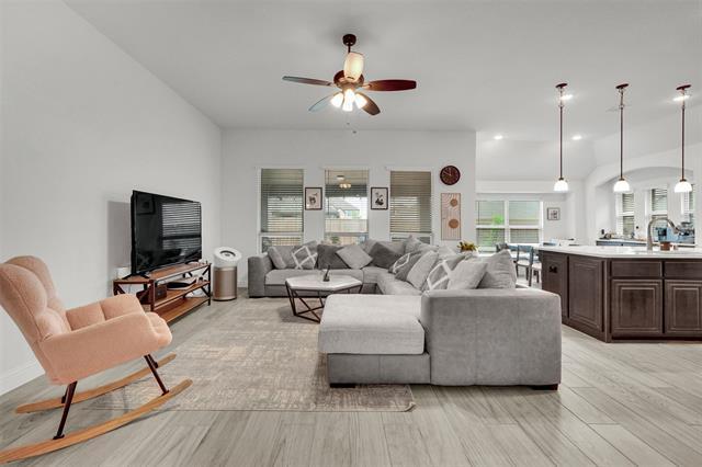 Building Photo - 517 Birch Grv Dr