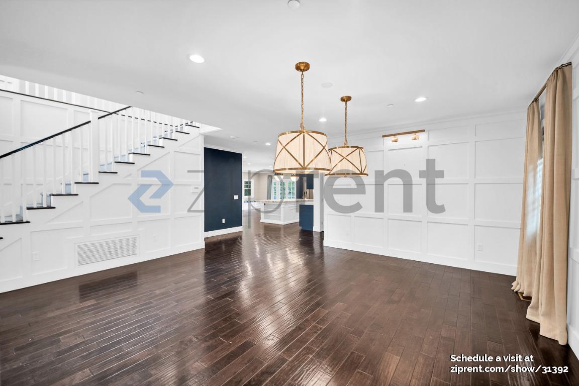 Building Photo - 1147 Centinela Ave