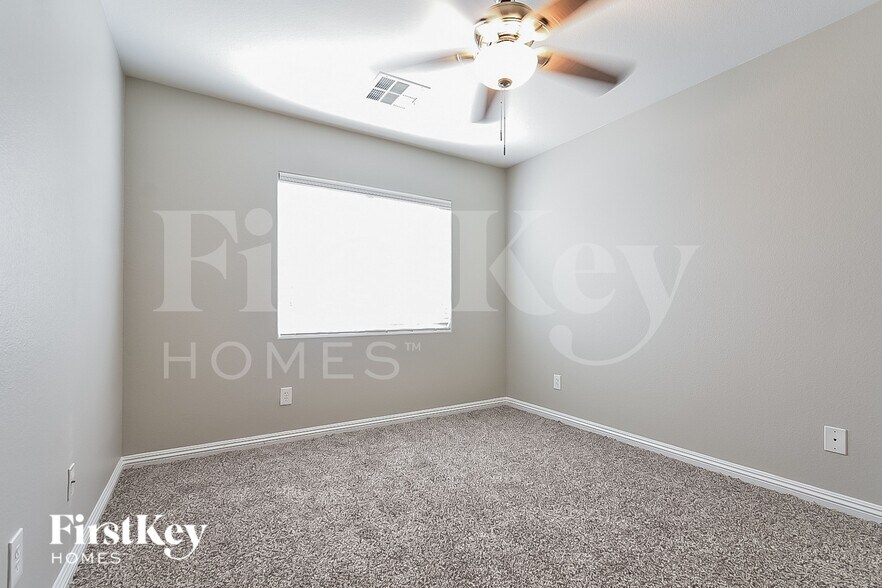 Building Photo - 9317 Gracious Lady St