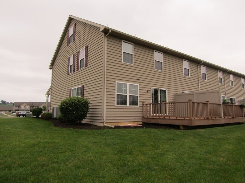 Building Photo - 318 Mount Olive Ln