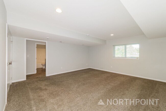 Building Photo - 4BR/3BA | Newly Renovated Single Family Home | 1-Car Covered Parking | In Bradley Crossing!