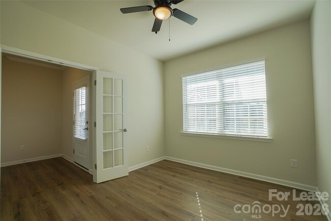 Building Photo - 1403 Caracara Ct