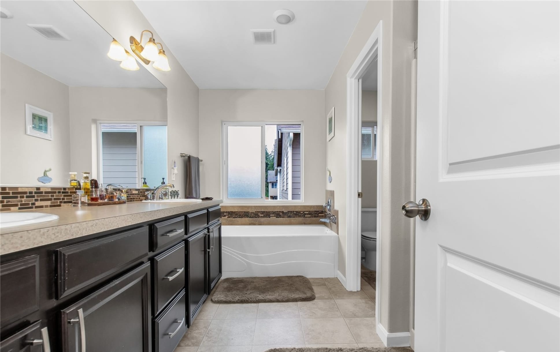 Building Photo - 3358 Nova St NE