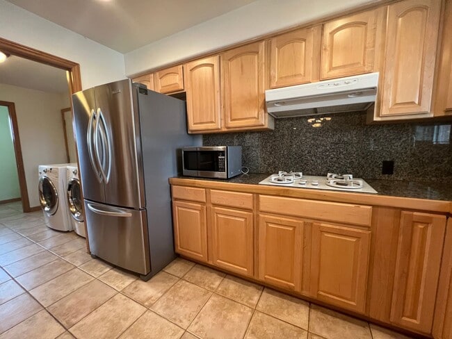 Building Photo - 3/2.5/2 Charming home in Minden!