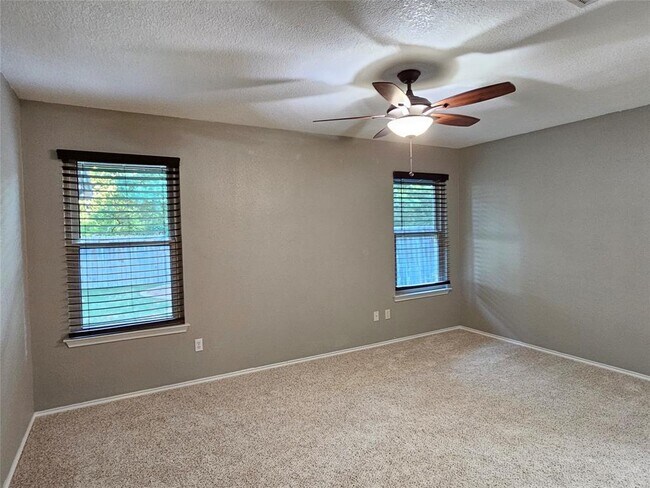 Building Photo - 3932 Haleys Way