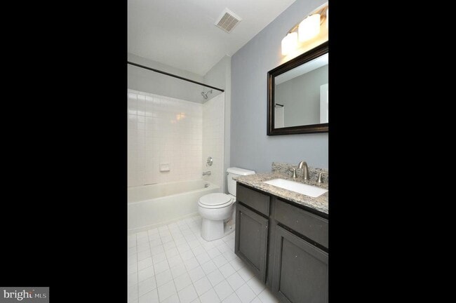 Building Photo - 328 Helen Dr