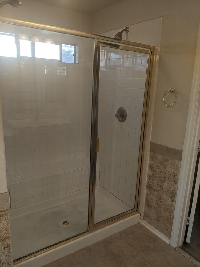 Building Photo - **Beautiful Summerlin Home – 3 Bed, 3 Bath...