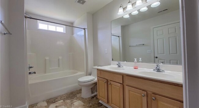 Building Photo - 33 Arbor Hl Pl