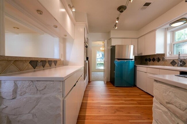 Building Photo - 5814 Old Lodge Dr