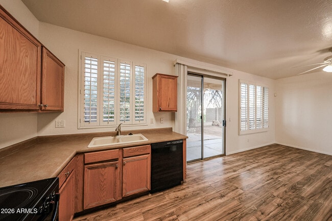 Building Photo - 16828 S Aqua Ct