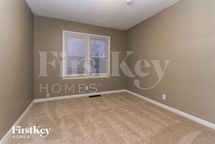 Building Photo - 6630 W 10th St