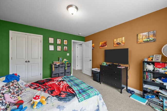 Building Photo - Spacious 6-Bedroom Home with Private Backyard in Norfolk