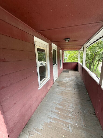 Building Photo - 4 Pequot Rd