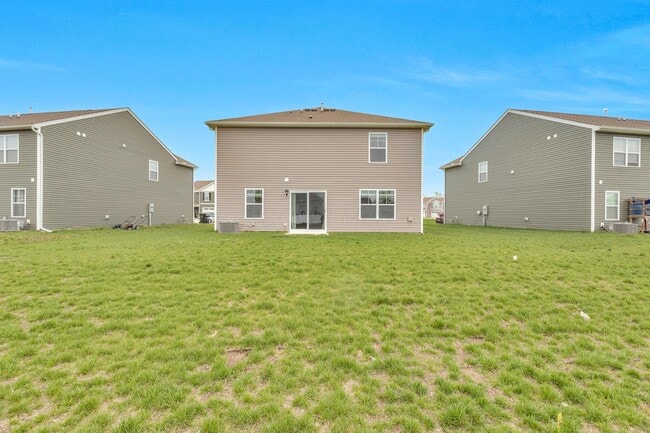 Building Photo - 4949 Sanford Grv Pl