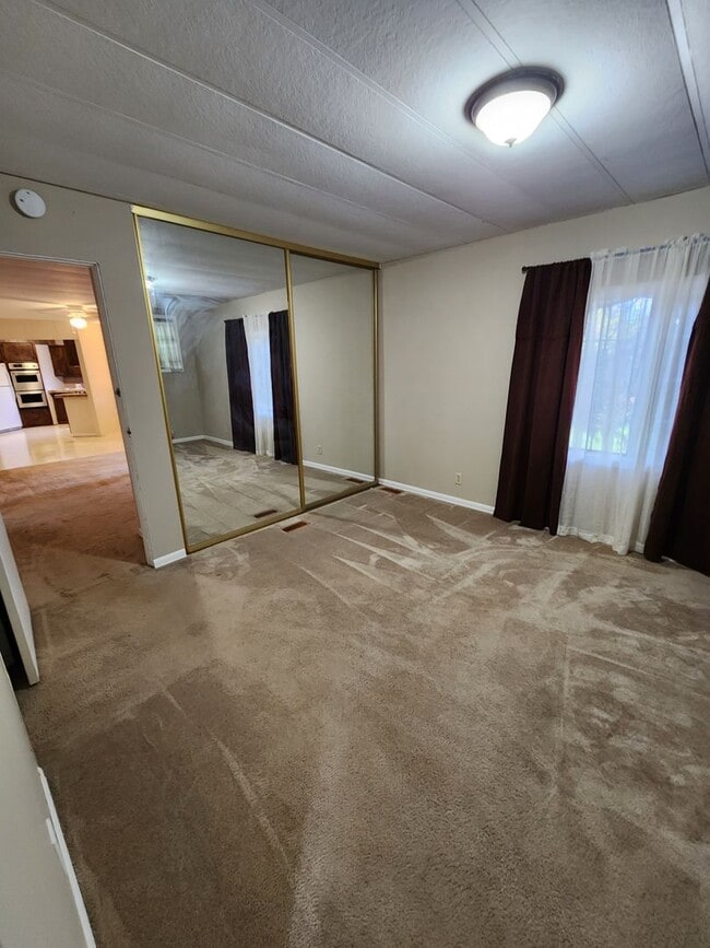 Building Photo - Lovely Home in Chehalis