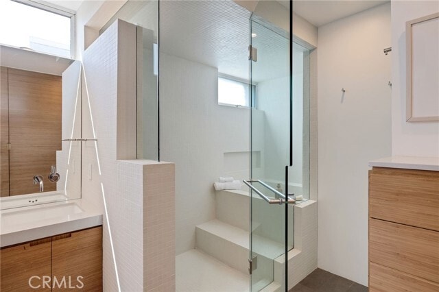 Building Photo - 27 Driftwood St