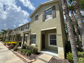 Building Photo - "Charming Tampa Retreat: Stylish 2-Bedroom...